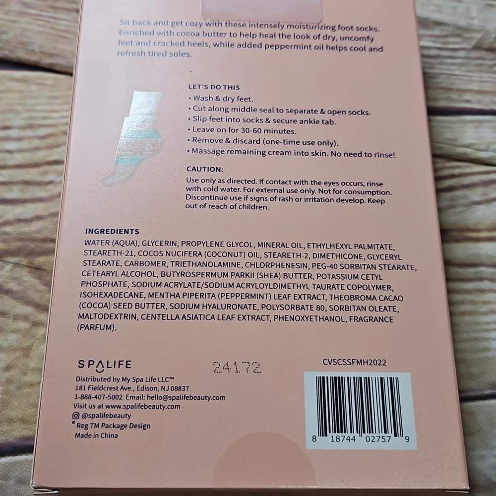 Cozy Socks Smoothing Foit Masks With Cocoa Butter & Peppermint Set Of 4‎